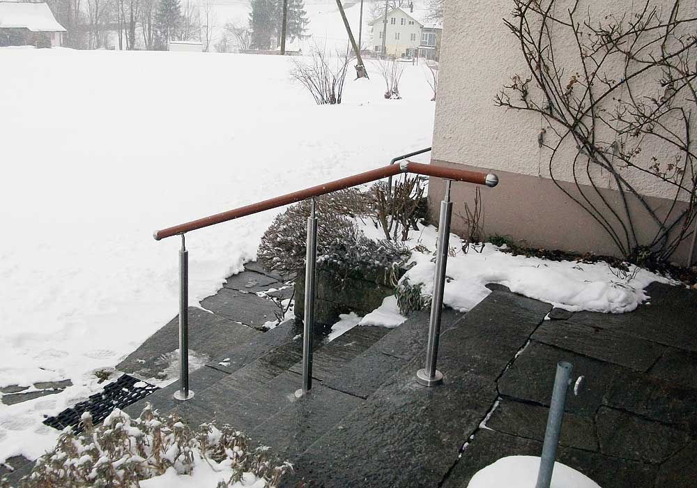 Sichere Treppe im Winter