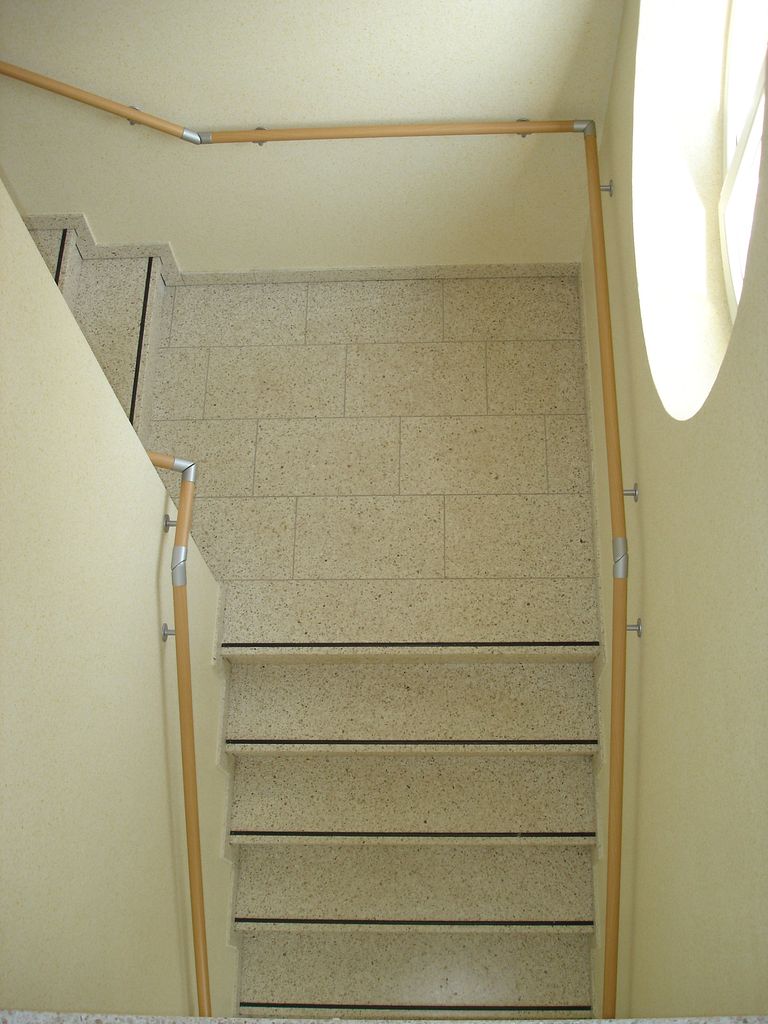 jowi_img_handlaeufe-stahl-mit-holzdekor-flexofit_anwendungsbeispiel_60