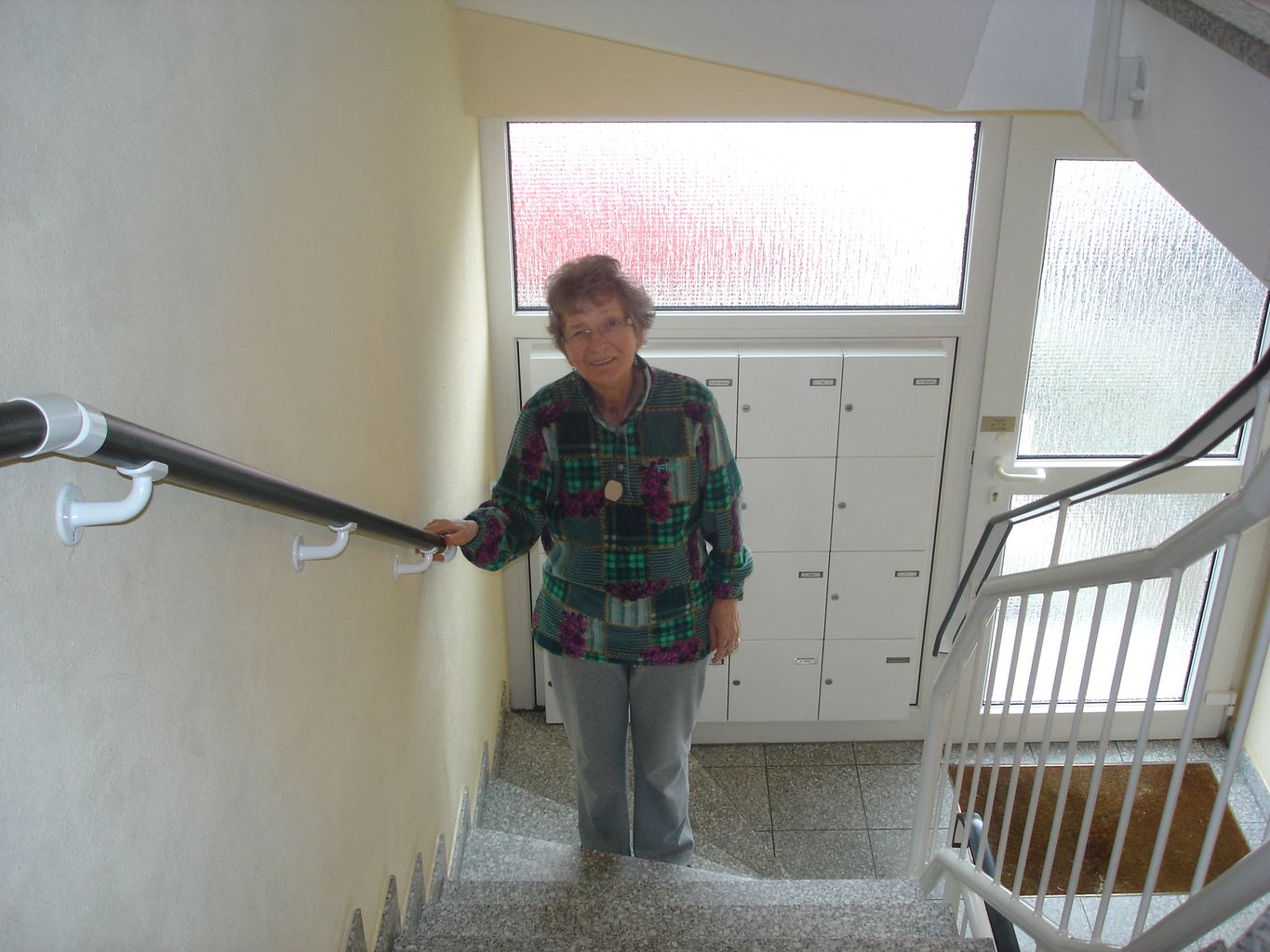jowi_img_handlaeufe-stahl-mit-holzdekor-flexofit_anwendungsbeispiel_71