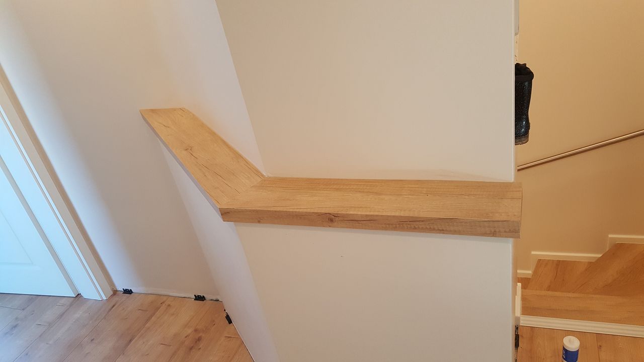 Treppenrenovierung mit Laminat - Beispiel - 01
