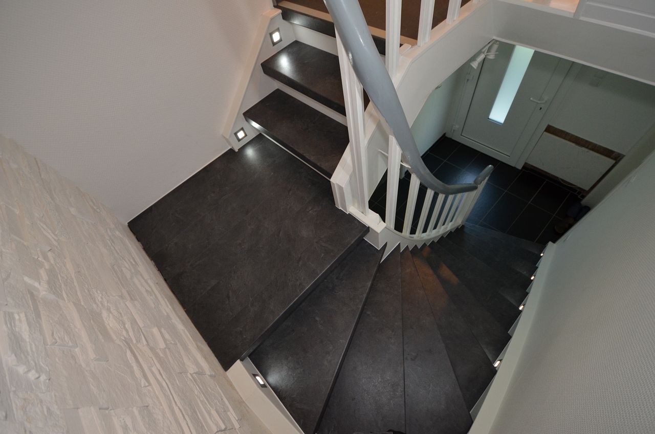 Treppenrenovierung mit Laminat - Beispiel - 03
